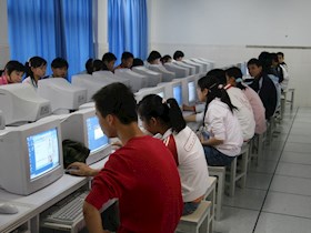 电脑房