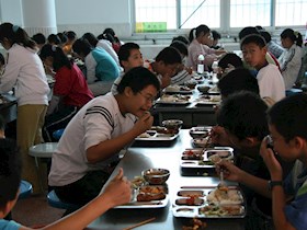 学生餐厅