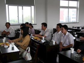 全体党员赴吴江同里中学学习