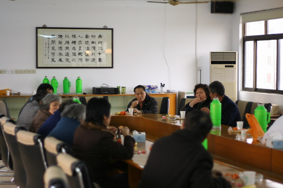 离退休教师喜迎元宵